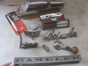 lot 504 image: Car Emblems