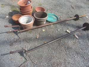 lot 512 image: Plant Stands