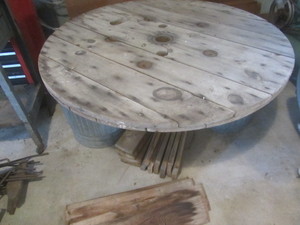 lot 513 image: Wooden Spool Project