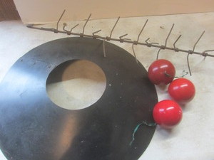 lot 523 image: Antique Corn Dryer, Squirrel Balls