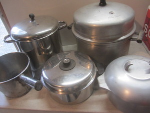 lot 547 image: Kettles, Can Sealer