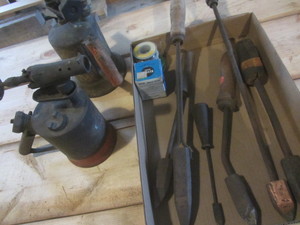 lot 550 image: Solder, Irons, Torches