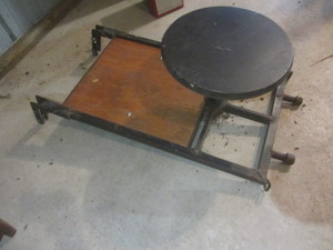 lot 553 image: Hunting Stand