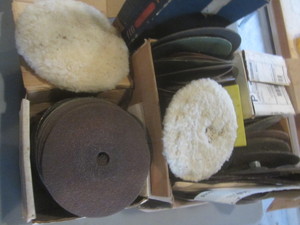 lot 557 image: Abrasive Wheels, Pads