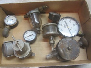 lot 564 image: Gauges, Sediment Bowls
