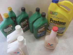 lot 482 image: Antifreeze, Motor Oil
