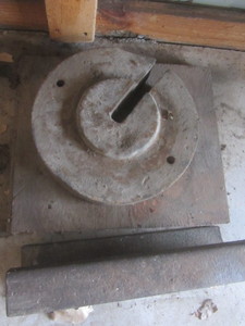 lot 581 image: RR Tie, Wheel Wgt