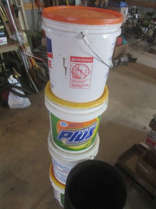 lot 589 image: Plastic Pails