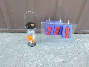 Hanging suet feeder. As shown.