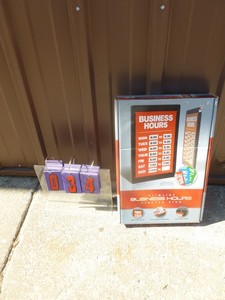 Business hours sign. New in box. As shown.