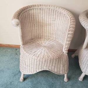 lot 24 image: Single Arm Wicker Conversation Chairs
