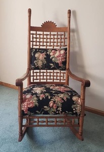 lot 35 image: Vintage Haywood Wakefield Style Rocking Chair