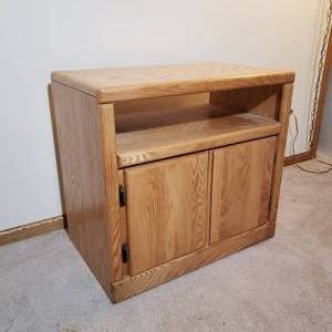 lot 93 image: Oak Office Cabinet