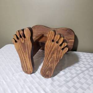 lot 173 image: Retro Hang Ten Wooden Stool