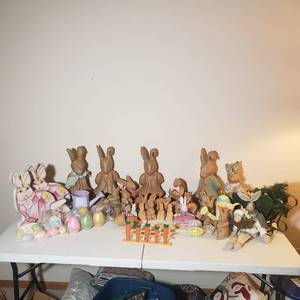 lot 140 image: Peter Rabbit Crafts Collection