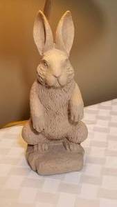 lot 47 image: Sweet Rabbit Bunny Figural Table Lamp