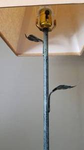 lot 198 image: Slender Leafy Branch Floor Lamp