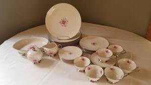 lot 201 image: Flintridge China Service Delrose Pattern