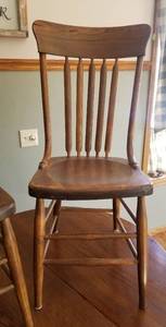 lot 38 image: Antique Oak Farmhouse Dining Table with 4 Chairs and Leaf