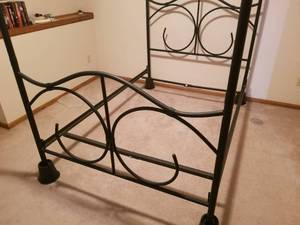 lot 179 image: Romantic Black Iron Canopy Bed Frame