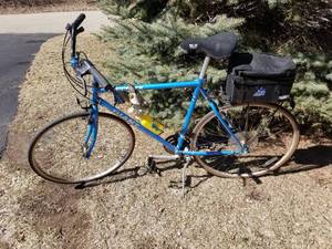lot 137 image: Vintage Giant Bicycle
