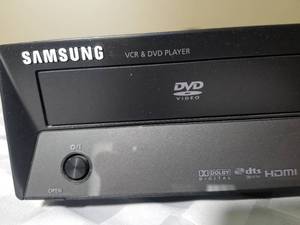 lot 247 image: Samsung VCR & DVD Player Model DVD-V9700