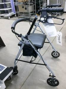 McKesson 146-R726SL Lightweight Aluminum Rollator By Drive&nbspHandle Height 32 - 37 300lb Capacity With Storage Pouch - Appears New