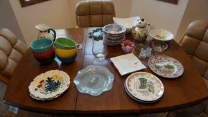 lot 15 image: Small Housewares