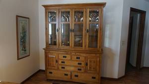 lot 22 image: Mission Pointe Wood & Glass Hutch