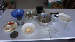 lot 28 image: Housewares