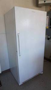 lot 29 image: White Frigidaire Freezer