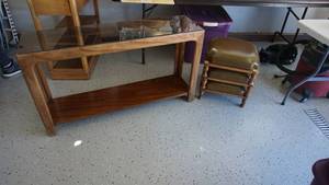 lot 37 image: Wood Stand with Glass Top  3 Stackable Stools