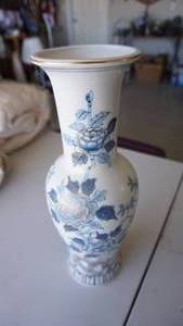 lot 39 image: Andrea by Sadek Tall Blue Floral Vase