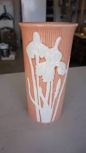 lot 40 image: Omhibus Peach & White Flower Vase