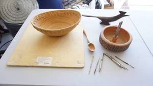 lot 44 image: Wood Items