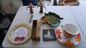 lot 46 image: Home Decorations