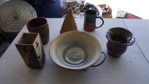 lot 53 image: Stoneware - Pottery Vases, Bowls, Mugs
