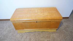 lot 66 image: Hope Chest