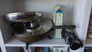 lot 109 image: Small Housewares