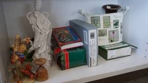 lot 110 image: Home Decor