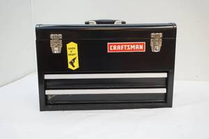 lot 18 image: Craftsman tool box, Reloader tools