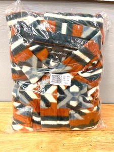 lot 101 image: Eddie Bauer Mens Chutes Micro Fleece Shirt Button Shirt XL