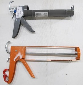lot 864 image: Lot of 2 HDX Drip-Free Latex Caulk Guns