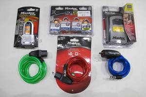 lot 872 image: Lot of 5 Master Locks