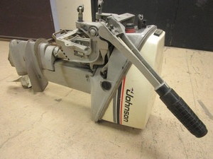 lot 629 image: JOHNSON SEA-HORSE 9.9 OUTBOARD MOTOR