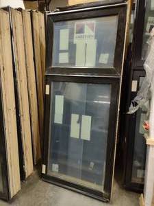 lot 35 image: Anderson Window Unit, 32x72, Upper ...