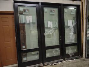 lot 13 image: Anderson Center Door Unit, 111x96, ...