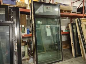 lot 17 image: Anderson Fixed Window Unit, 54x108...