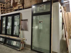 lot 21A image: Anderson Fixed Window Unit, 48x108...