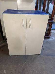 lot 191 image: Metal GarageShop Storage Cabinet